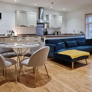 Apartment Grange Lane, Manchester